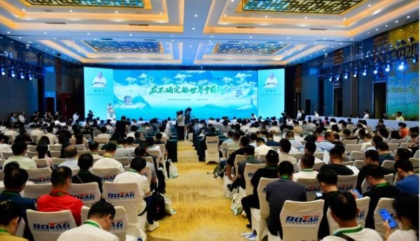 千企聚豫章共铸铝业新未来：700亿安义锚定绿色增长极